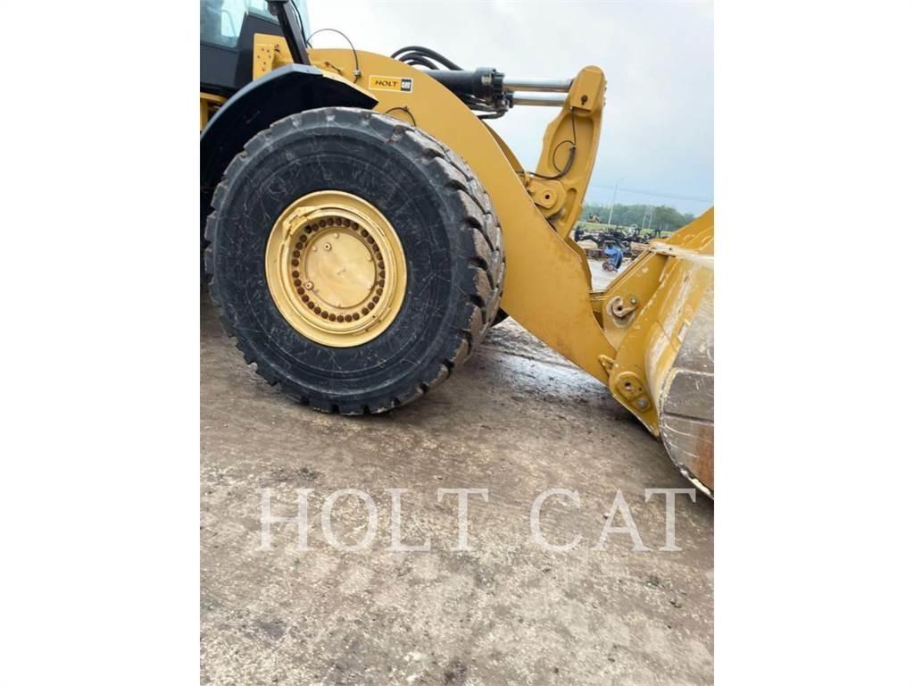CAT 982 Kolesové nakladače