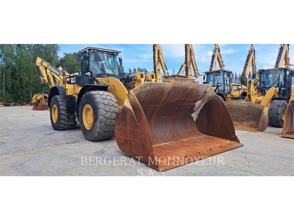CAT 982M Kolesové nakladače