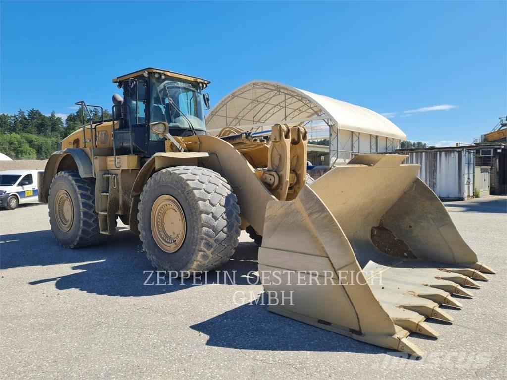 CAT 982M Kolesové nakladače