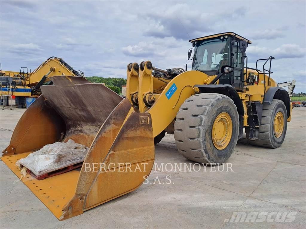 CAT 982M Kolesové nakladače