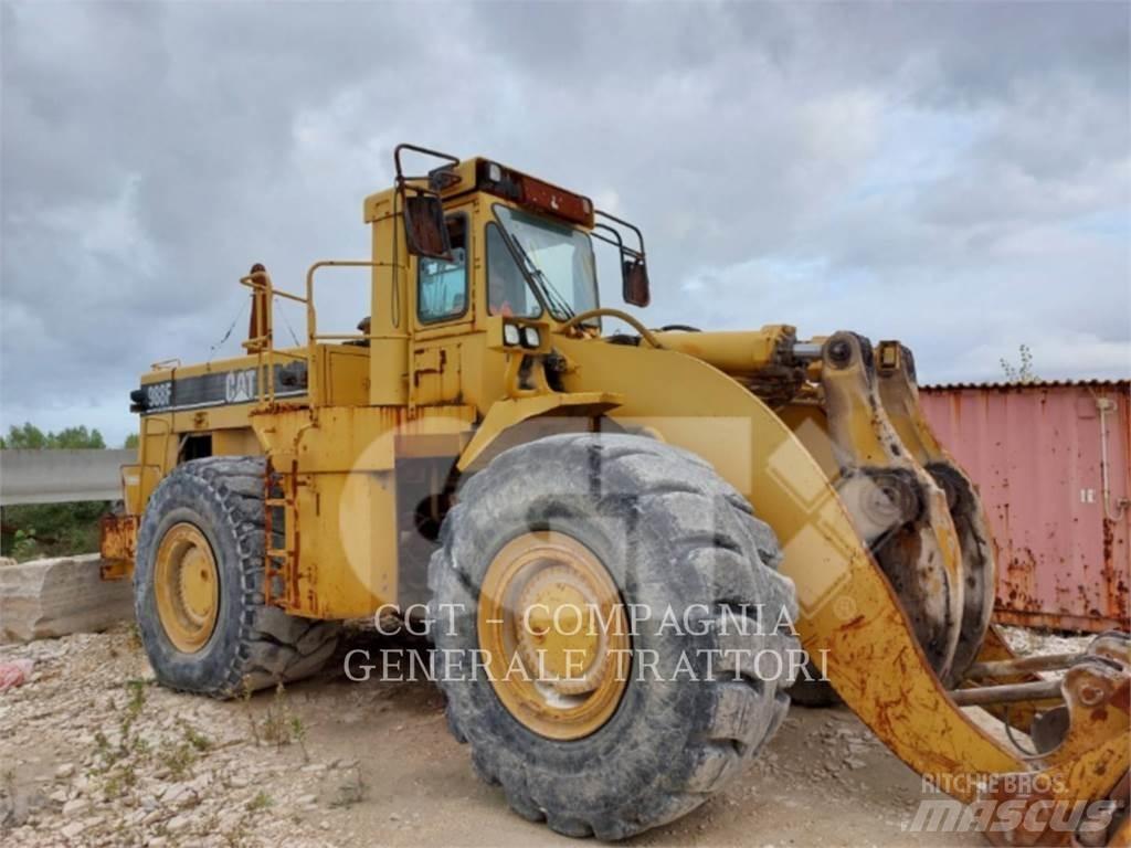 CAT 988 Kolesové nakladače
