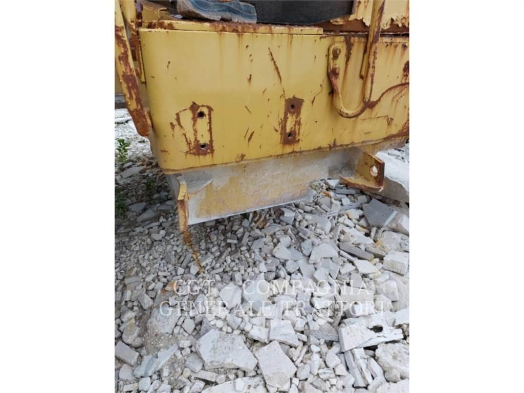 CAT 988 Kolesové nakladače