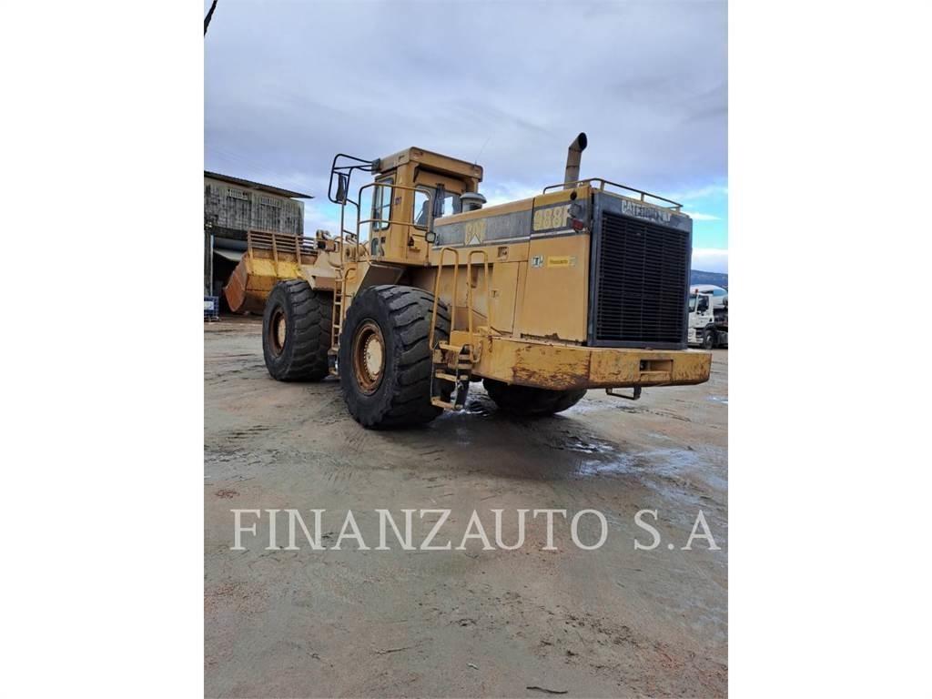 CAT 988F Kolesové nakladače