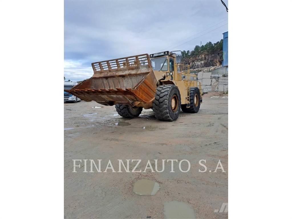 CAT 988F Kolesové nakladače