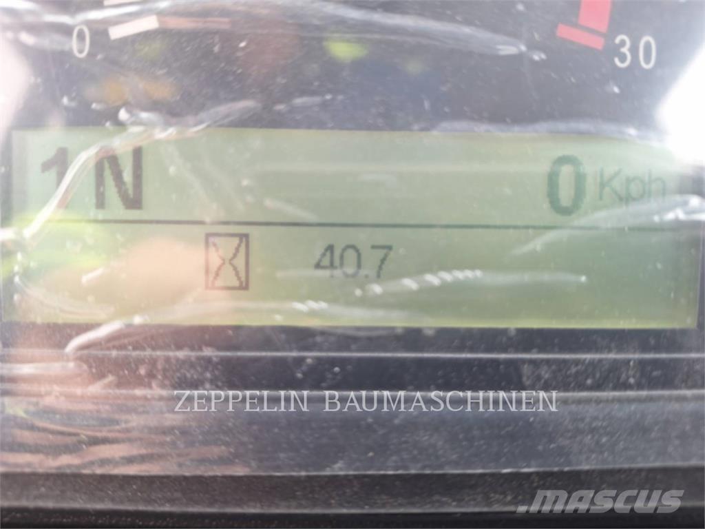 CAT 988GC Kolesové nakladače