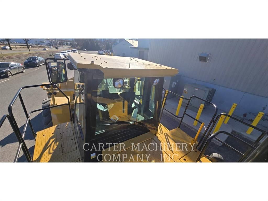 CAT 988H RBLD Kolesové nakladače