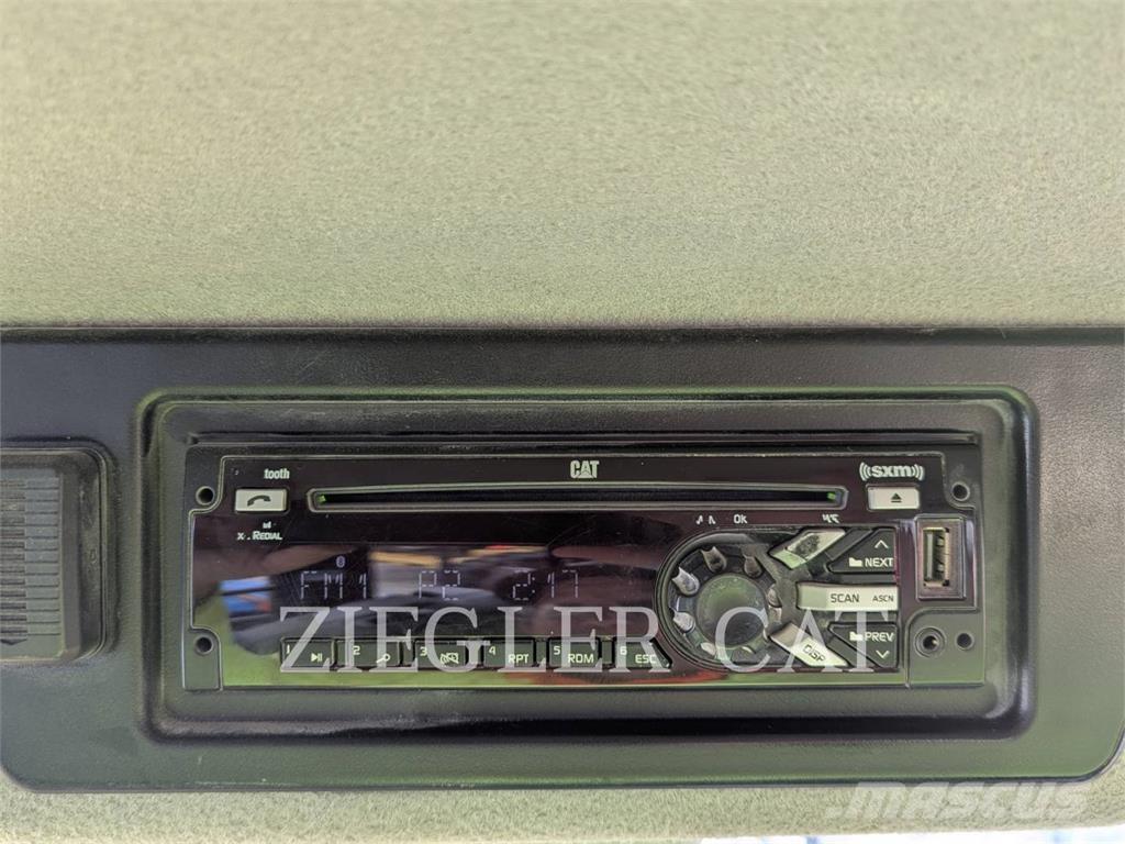 CAT 988K Kolesové nakladače