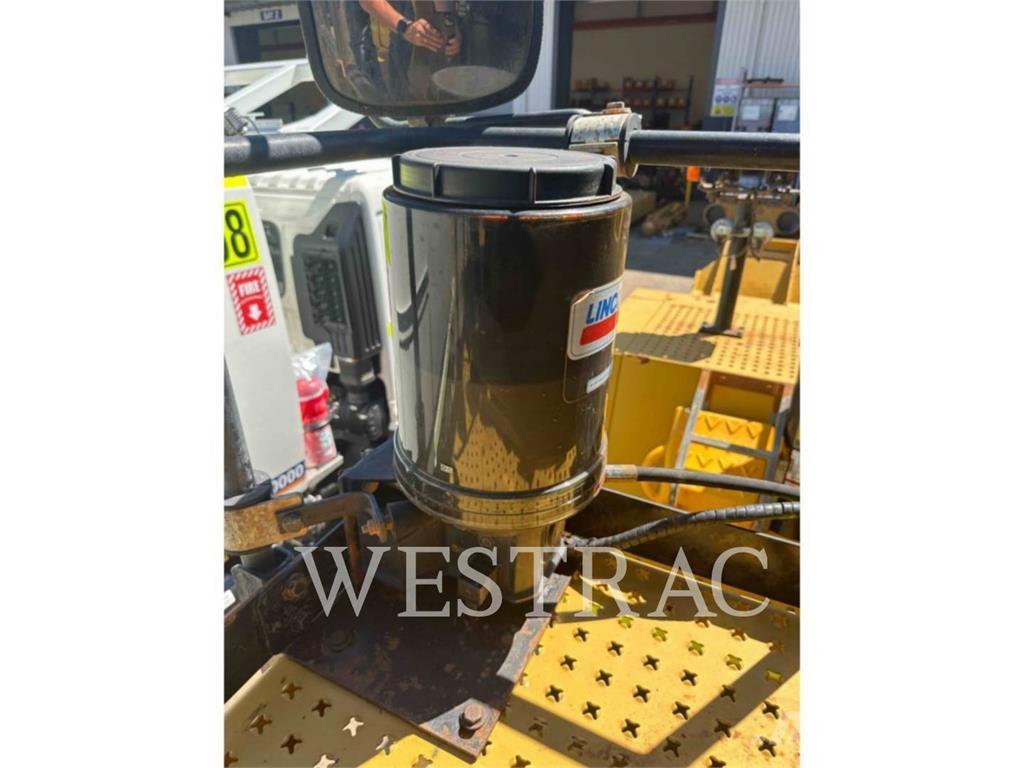 CAT 988K Kolesové nakladače