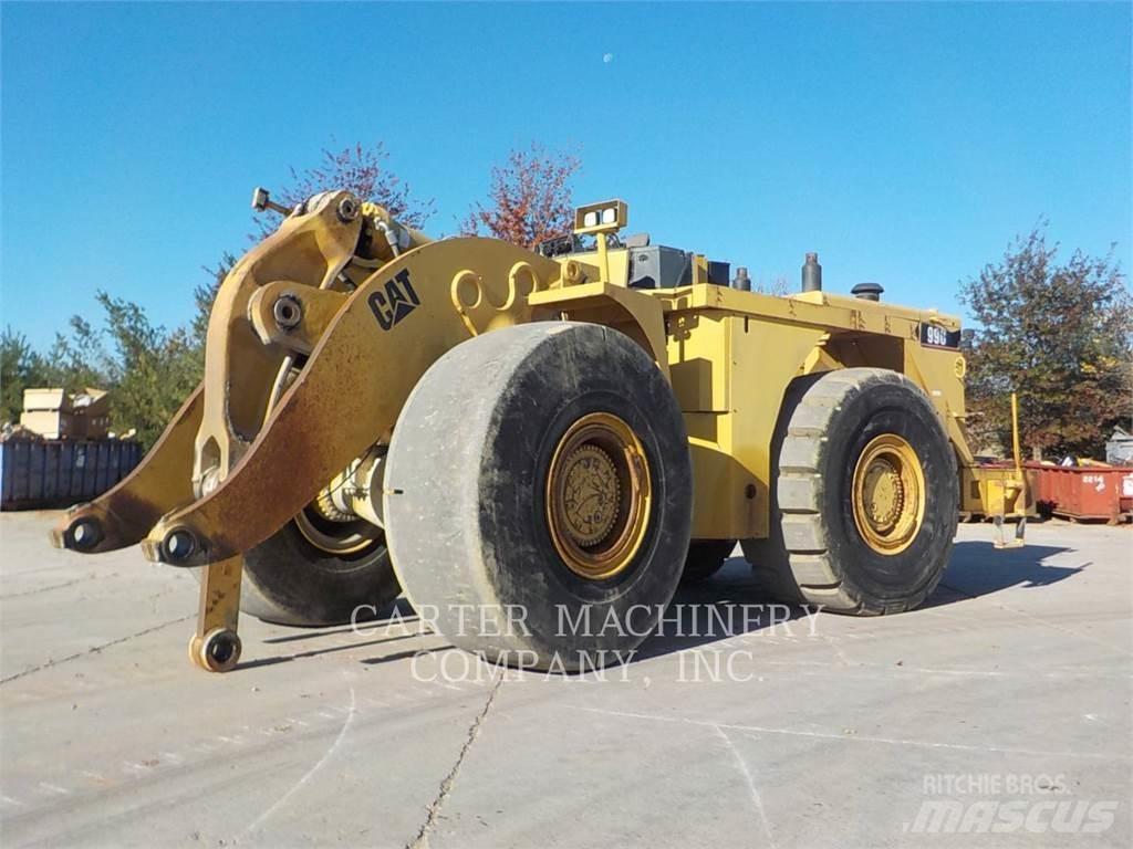 CAT 990 Kolesové nakladače