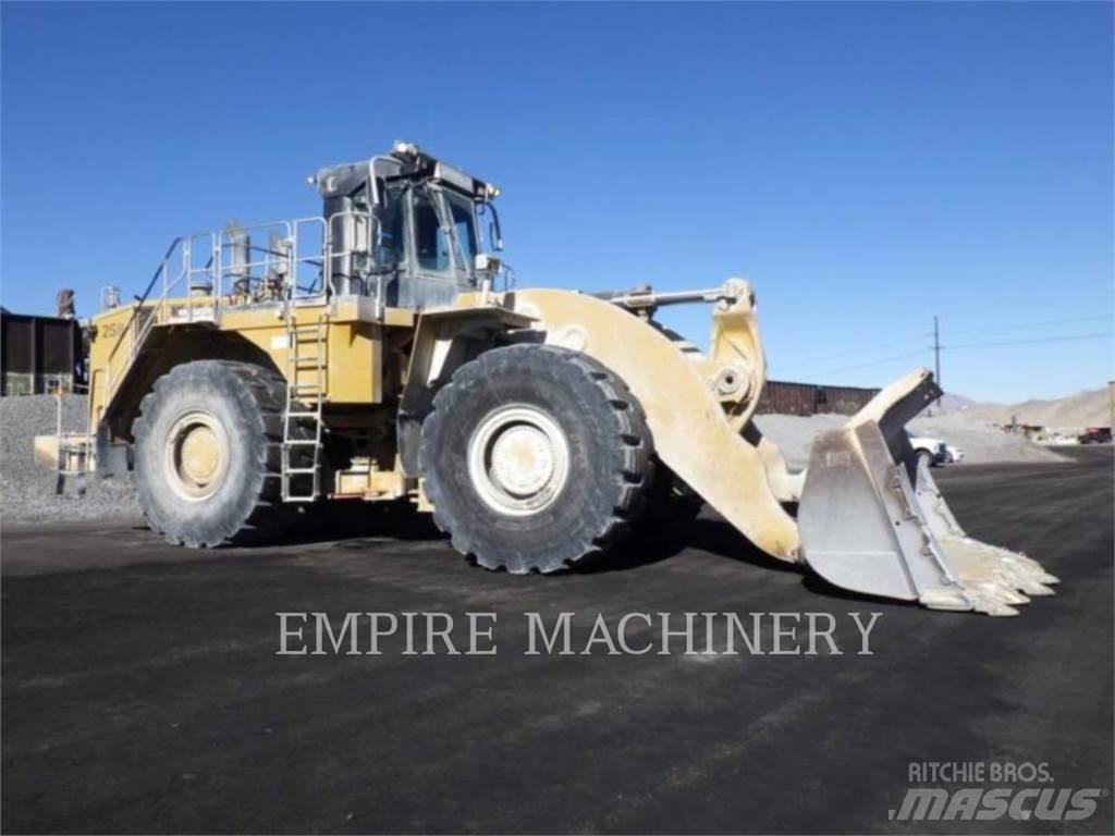 CAT 990H Kolesové nakladače