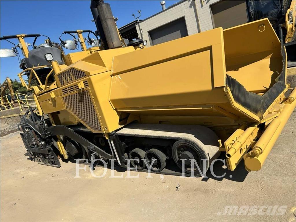 CAT AP-1055D Finišéry