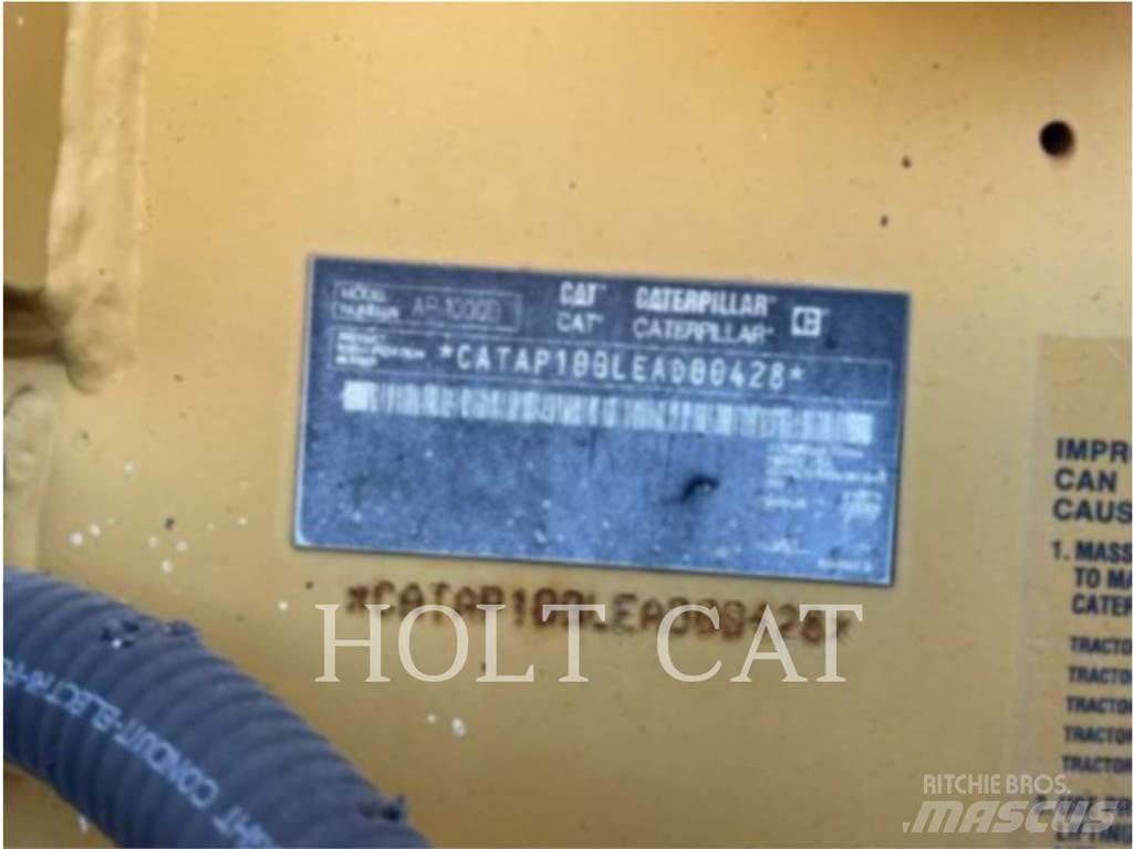 CAT AP1000D Ťahačové valce