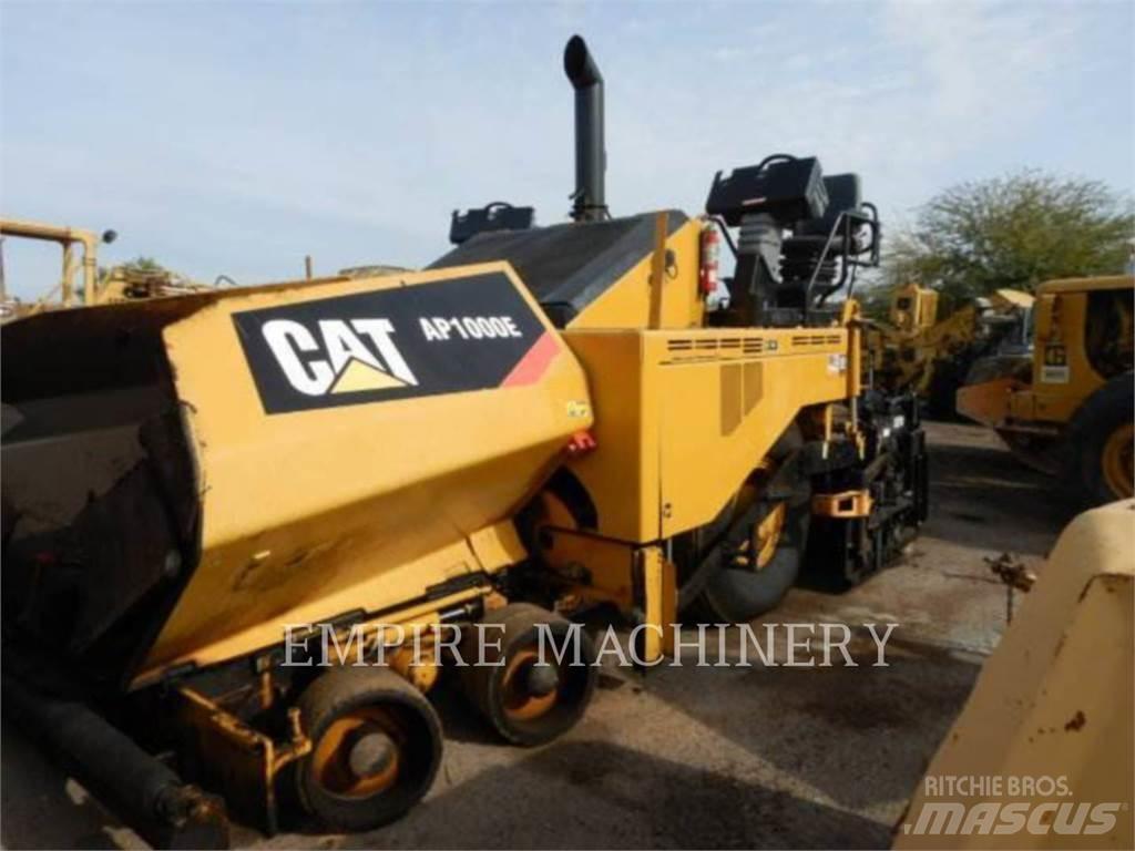 CAT AP1000E Finišéry
