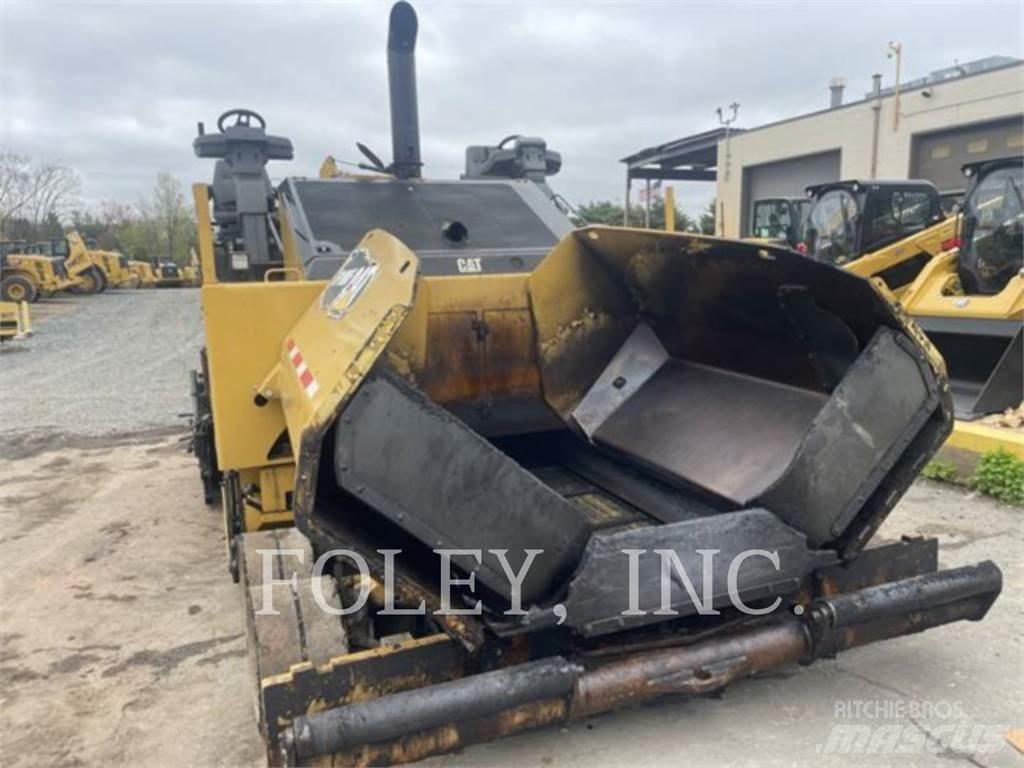 CAT AP1000F Finišéry