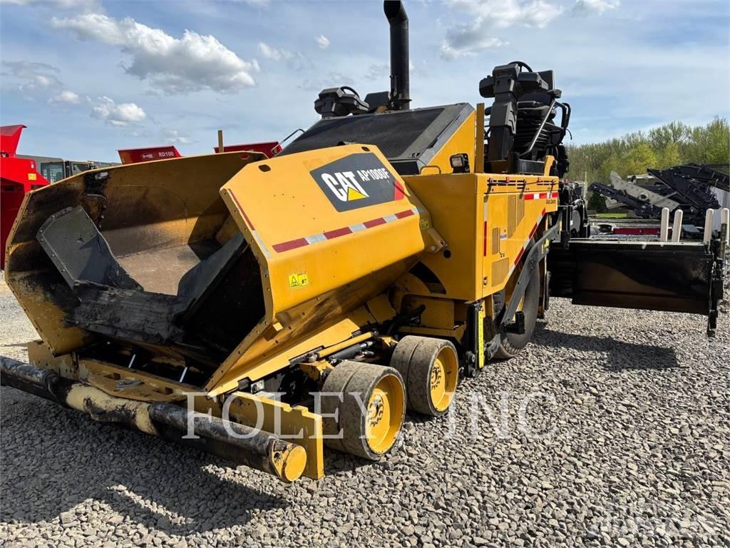 CAT AP1000F Finišéry
