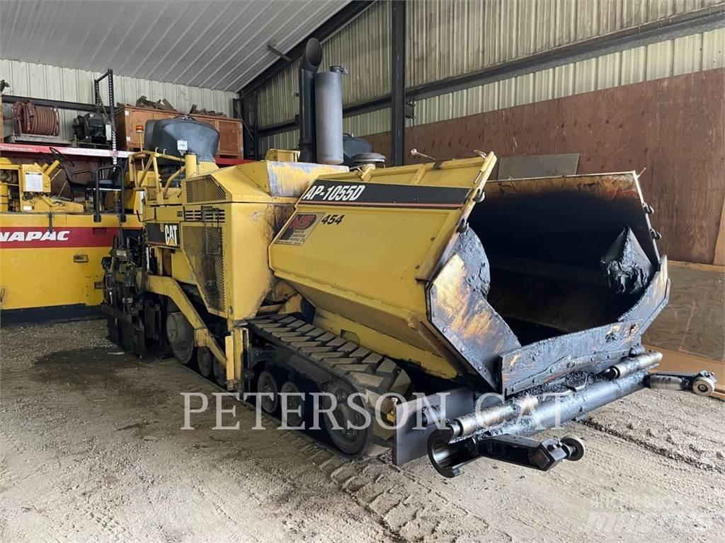 CAT AP1055D Finišéry