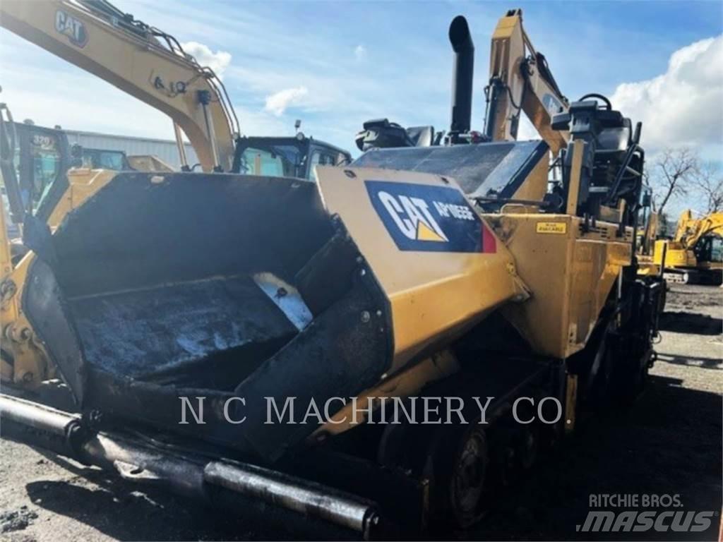 CAT AP1055F Finišéry