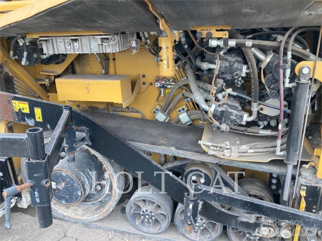 CAT AP1055F Finišéry