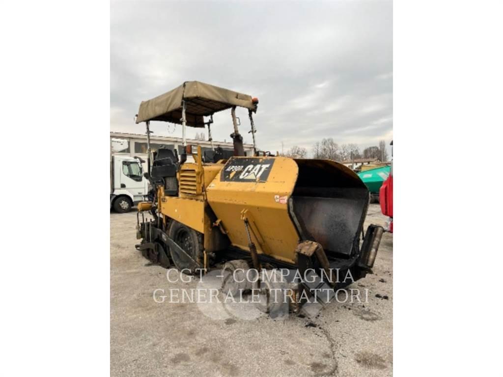 CAT AP300 Finišéry