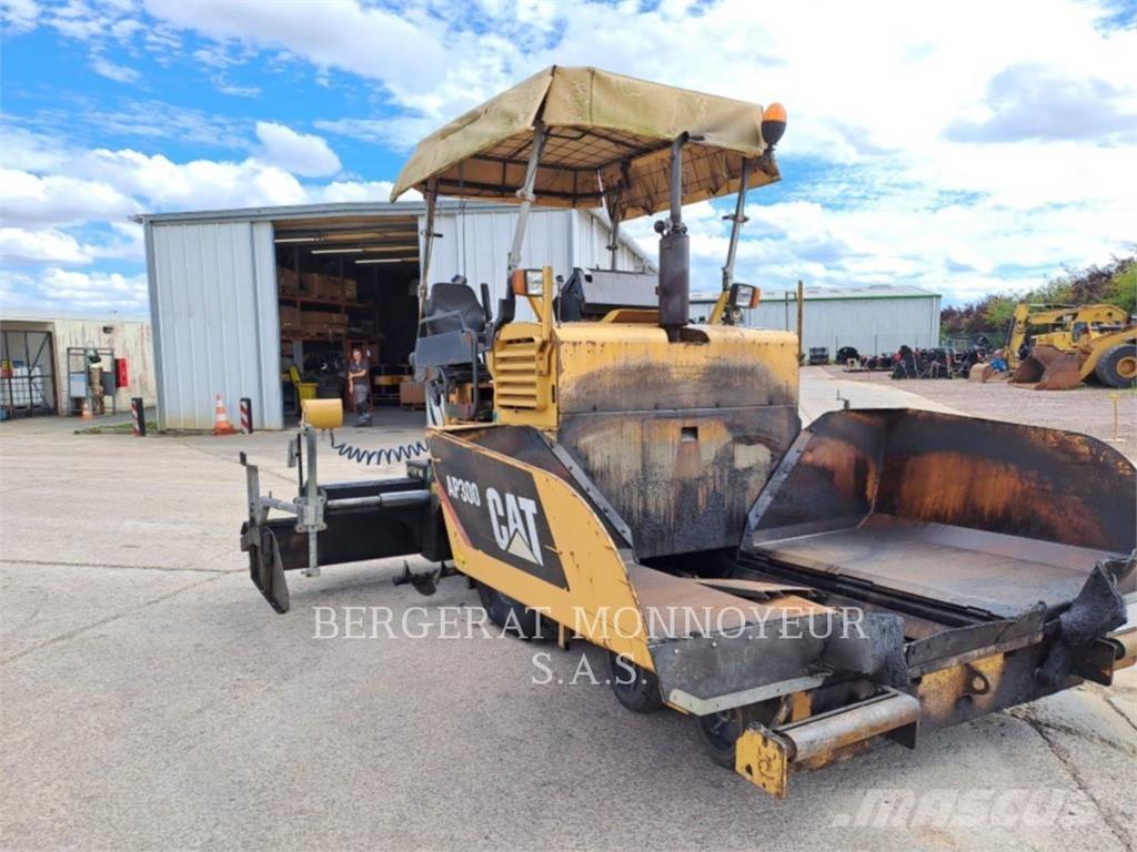CAT AP300 Finišéry
