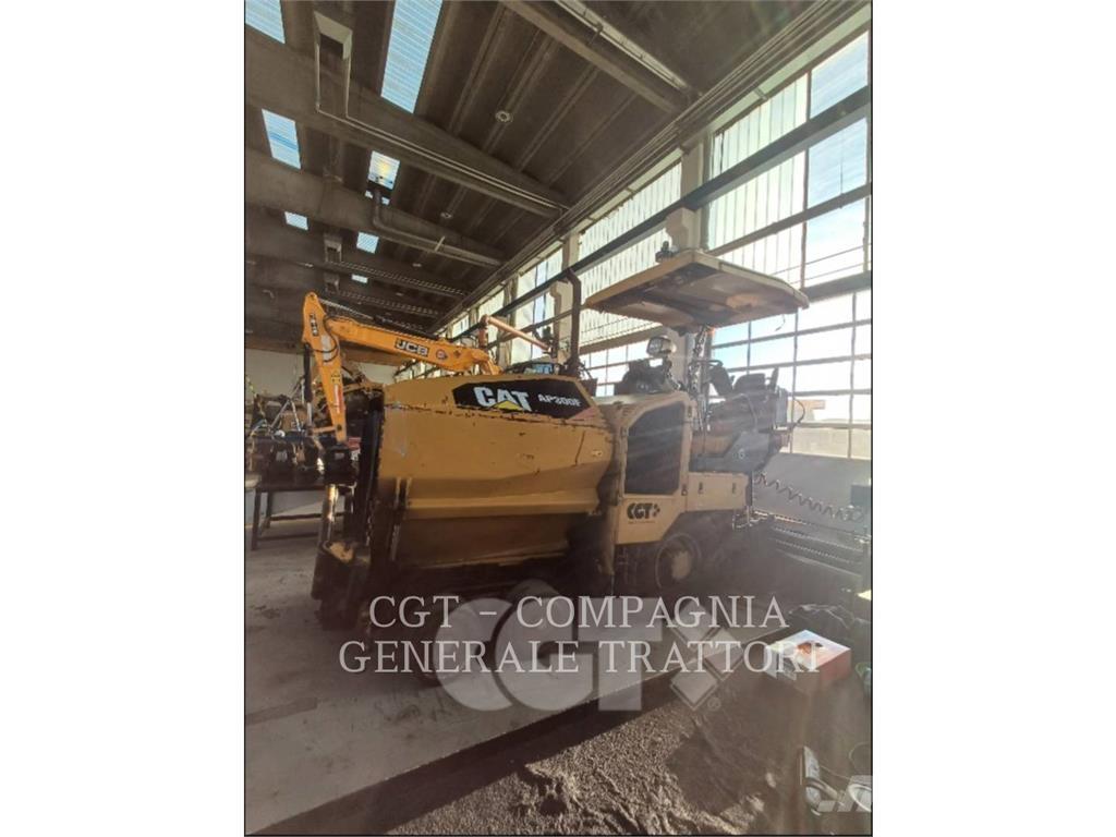 CAT AP300F Finišéry