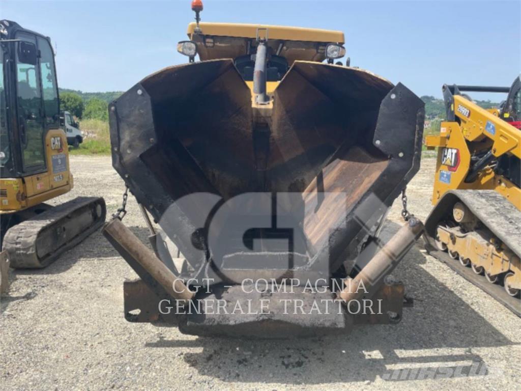 CAT AP300F Finišéry