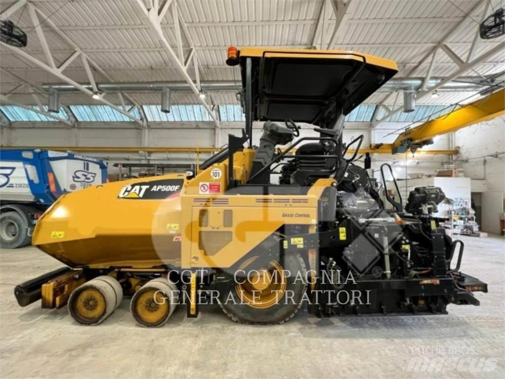 CAT AP500F Finišéry