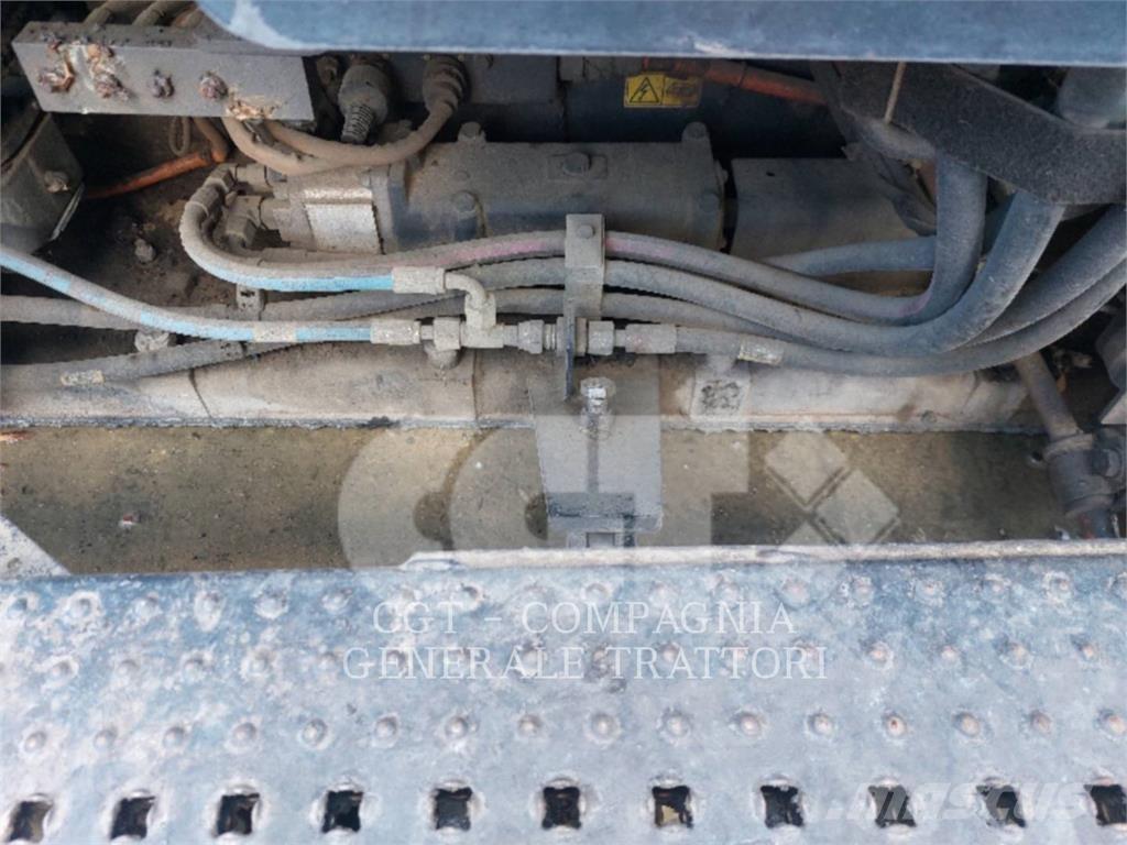 CAT AP500F Finišéry