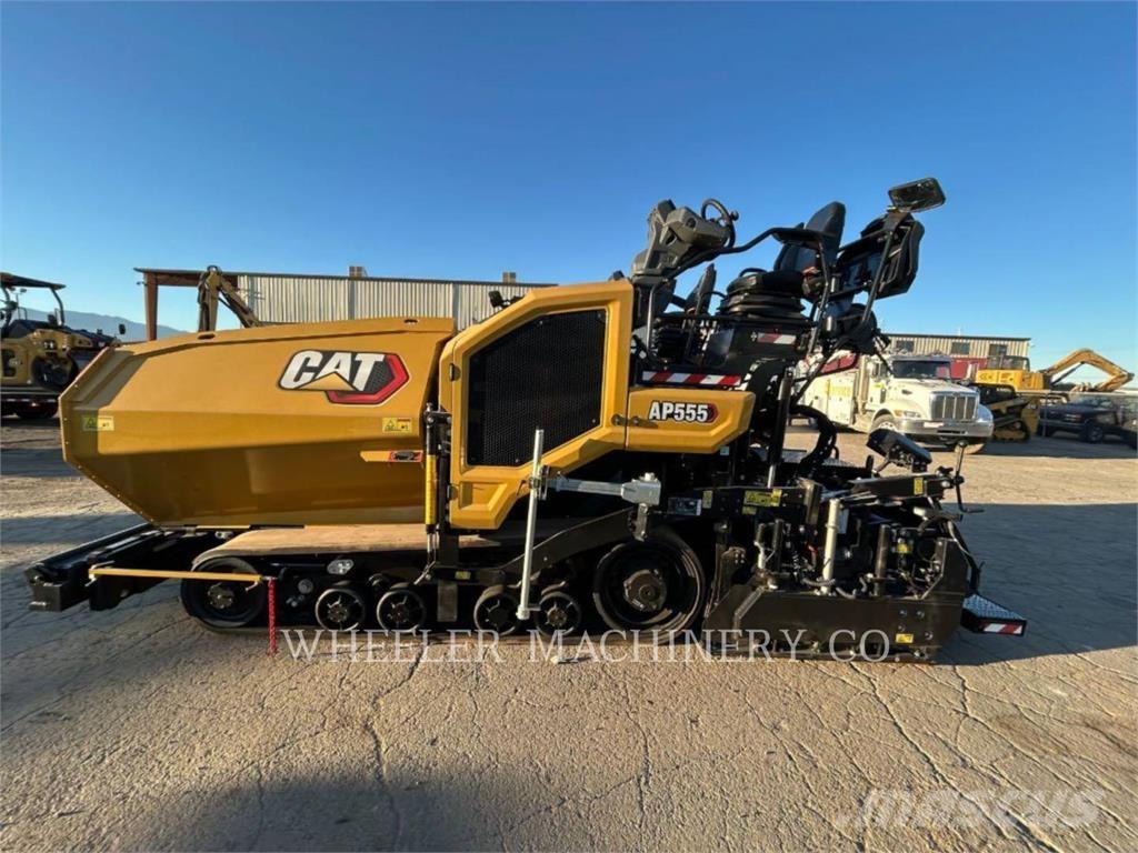 CAT AP555 Finišéry