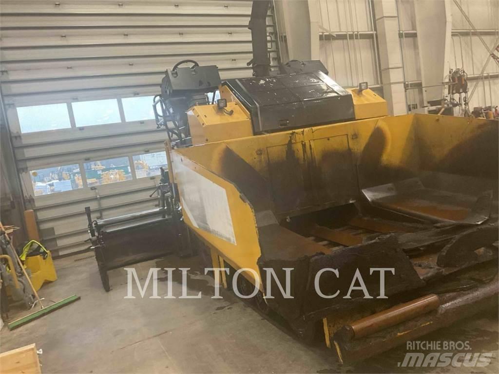 CAT AP555E Finišéry