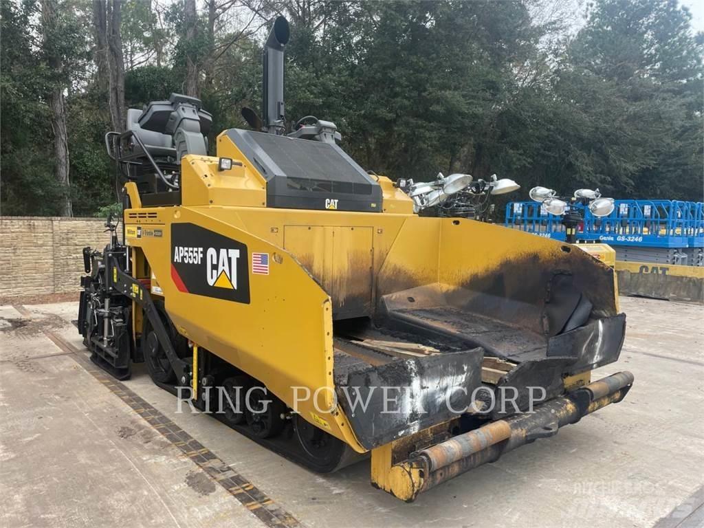 CAT AP555F Recyklovače asfaltu