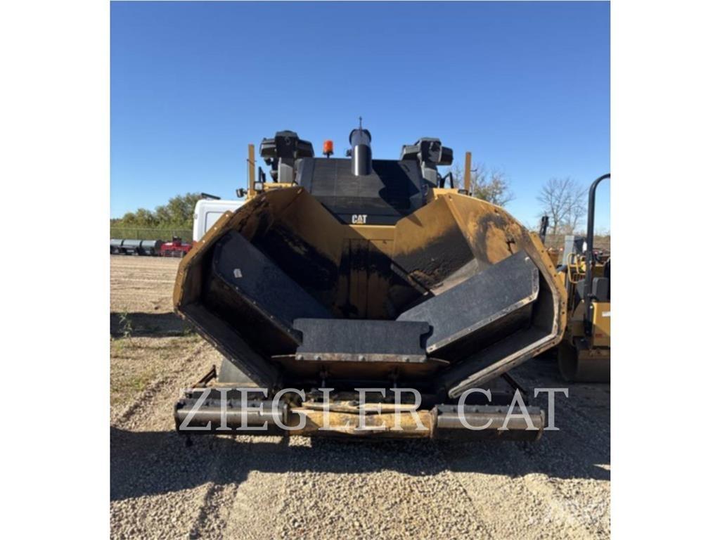 CAT AP555F Finišéry