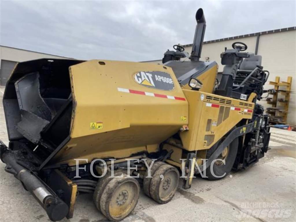CAT AP600F Finišéry