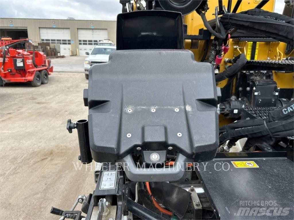 CAT AP655 Finišéry