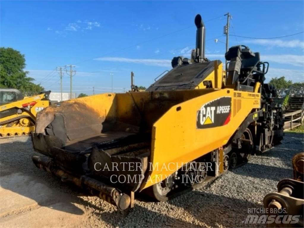 CAT AP655F Finišéry