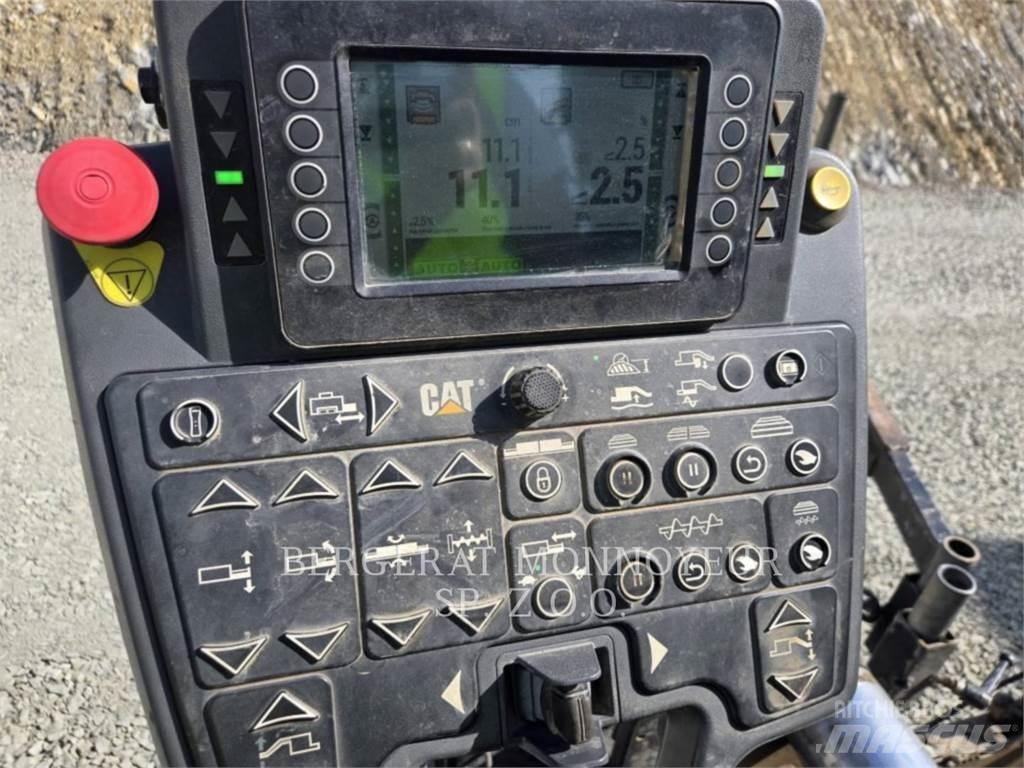 CAT AP655F Finišéry