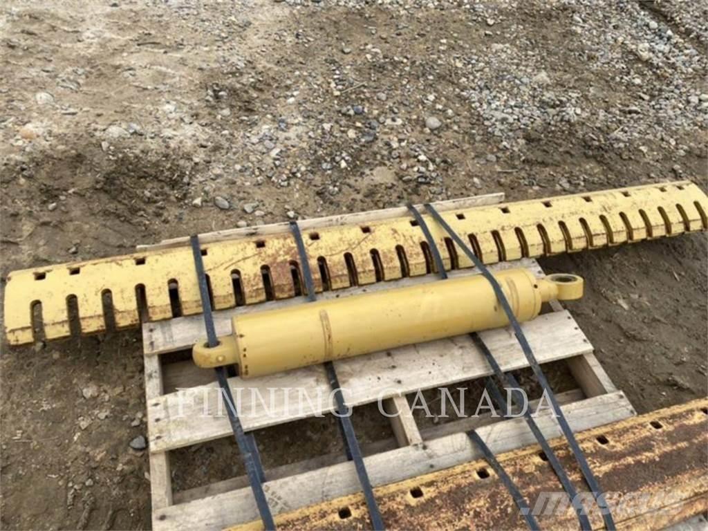 CAT ATTACHMENTS 14M Snehové frézy