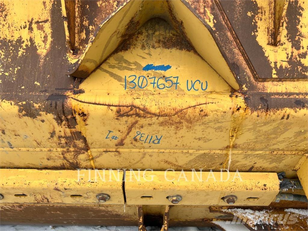 CAT ATTACHMENTS D10T Radlice