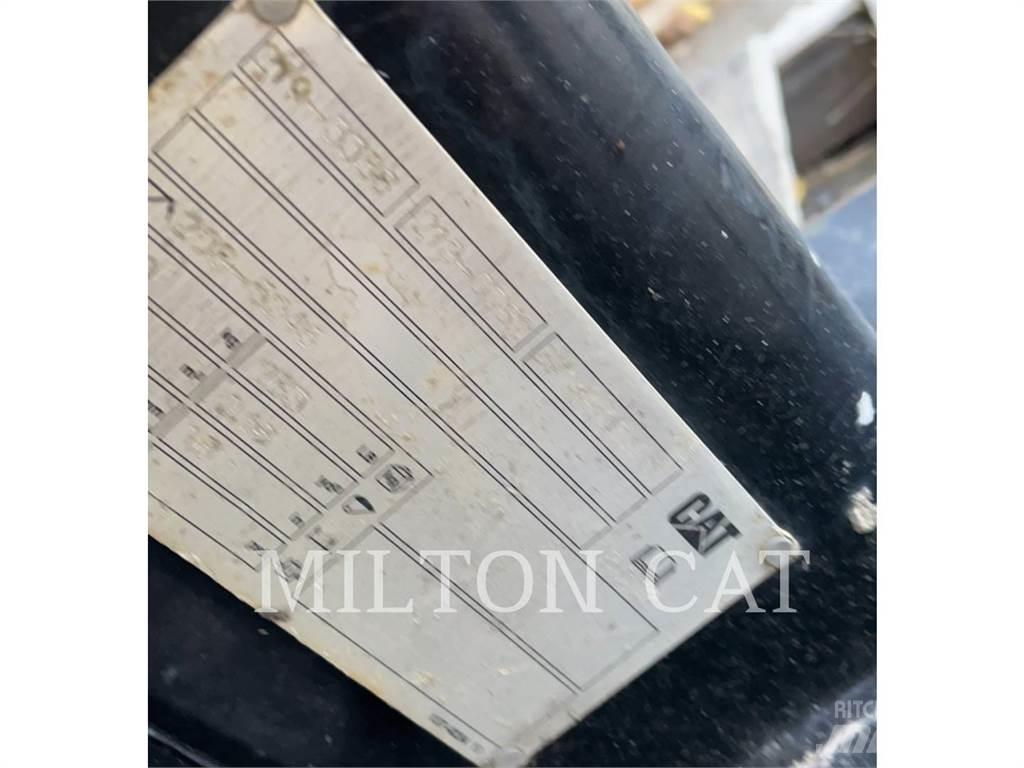 CAT BHL 18BUCKET Lopaty