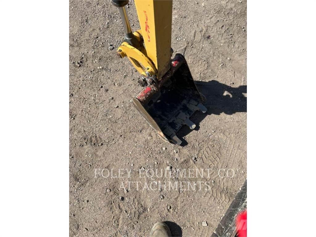 CAT BK300P15 Pásové rýpadlá