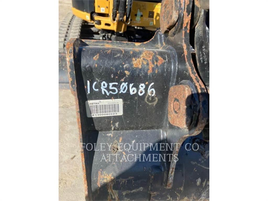 CAT BK302P24 Pásové rýpadlá