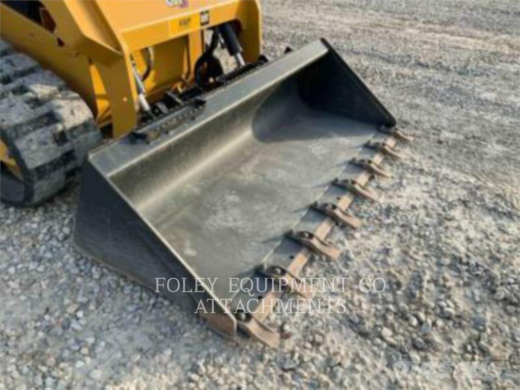 CAT BKSSLGP74T Šmykom riadené nakladače