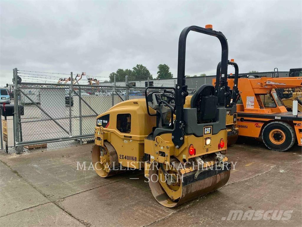 CAT CB 24 B Tandemové valce