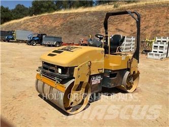 CAT CB-334E Tandemové valce