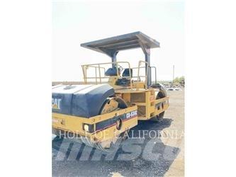 CAT CB-634C Tandemové valce