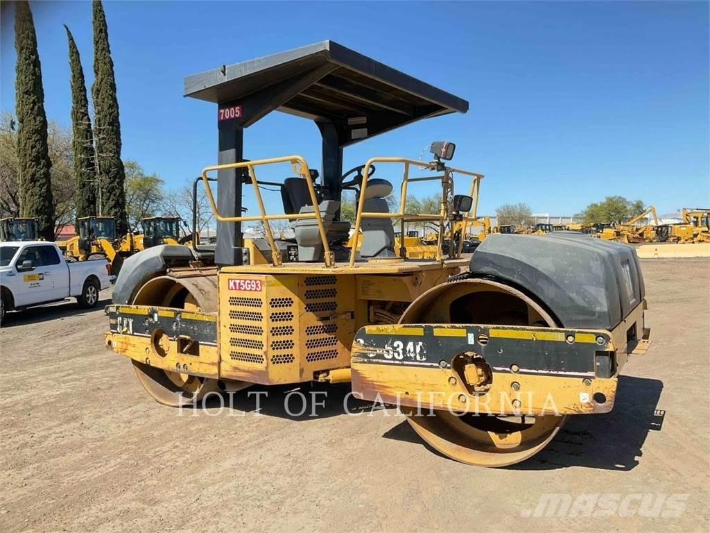 CAT CB-634D Tandemové valce