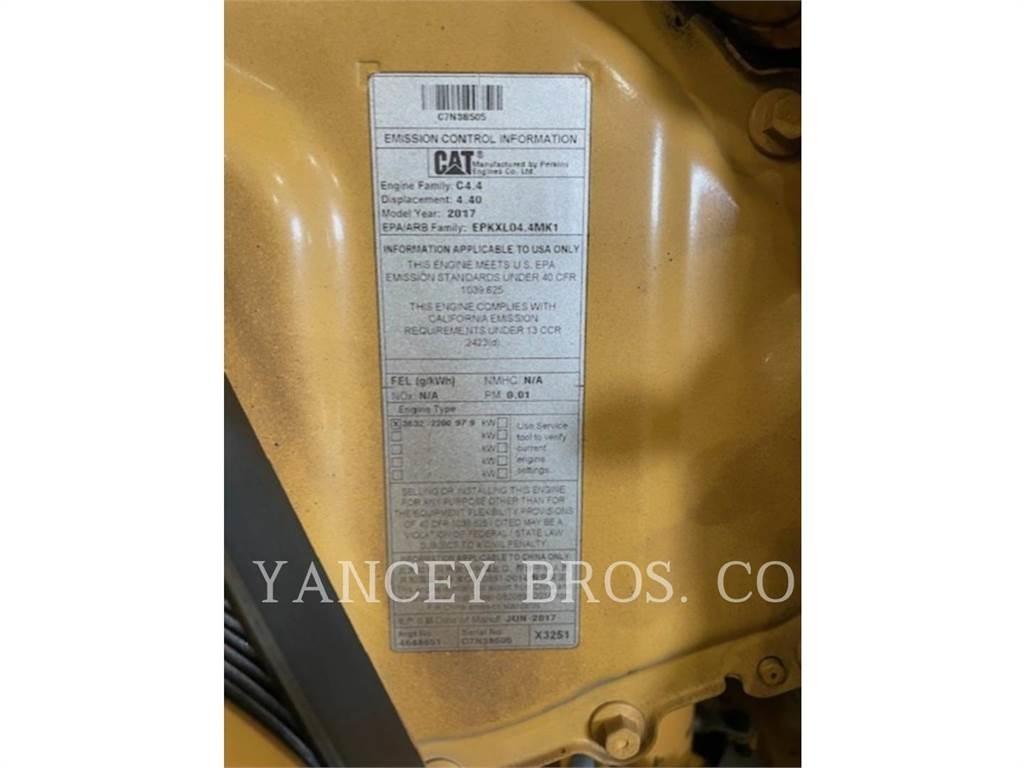 CAT CB10 Pôdne kompaktory