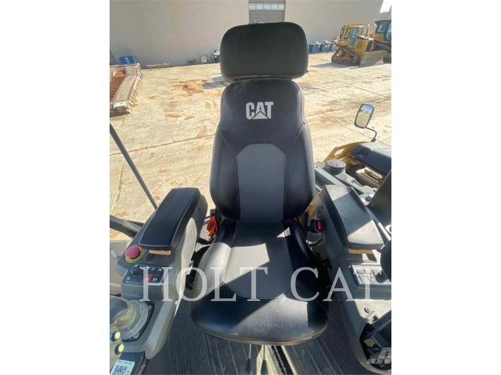 CAT CB10 Ťahačové valce