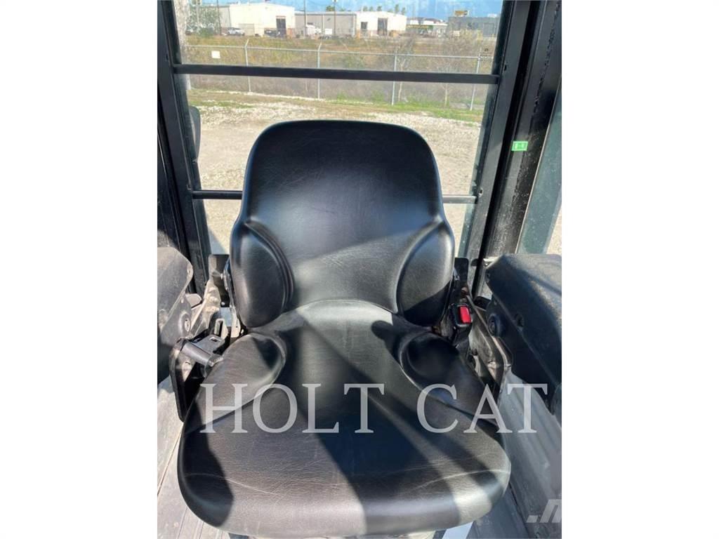 CAT CB10 Ťahačové valce