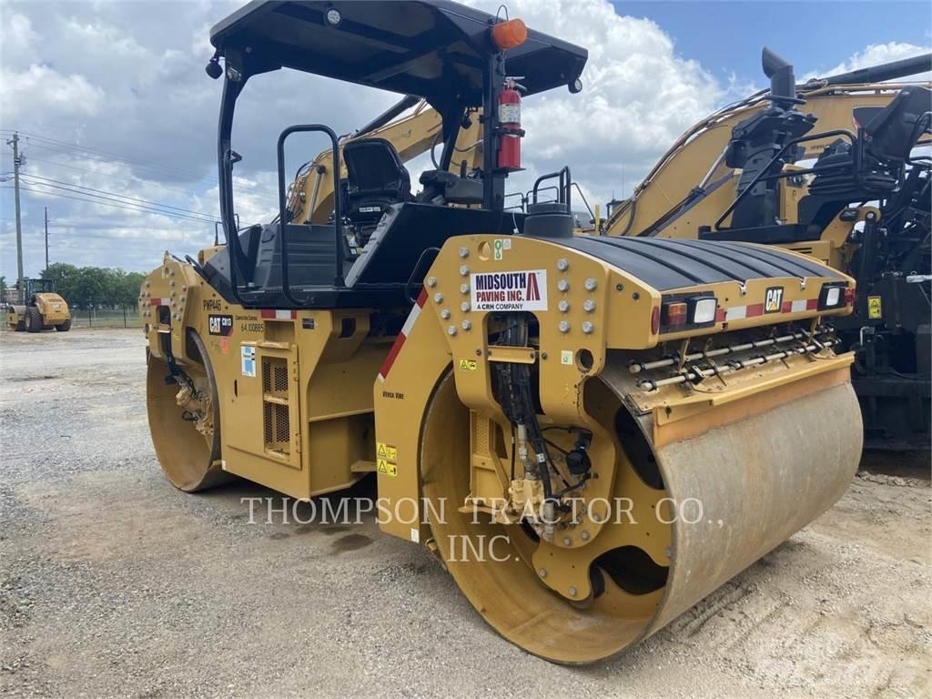 CAT CB13 Tandemové valce